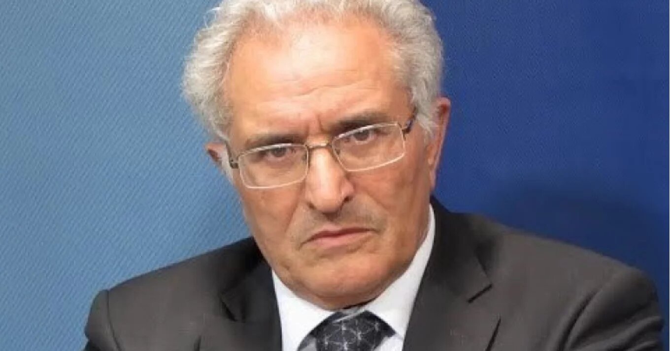 في الكشف عما وراء الحجاب!